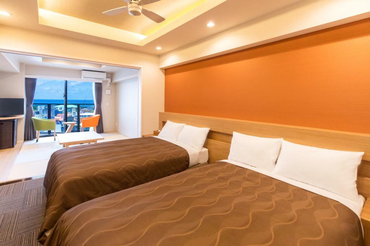 Yenns Marina Inn Mercy Гинован Экстерьер фото
