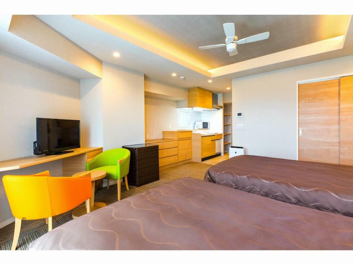 Yenns Marina Inn Mercy Гинован Экстерьер фото